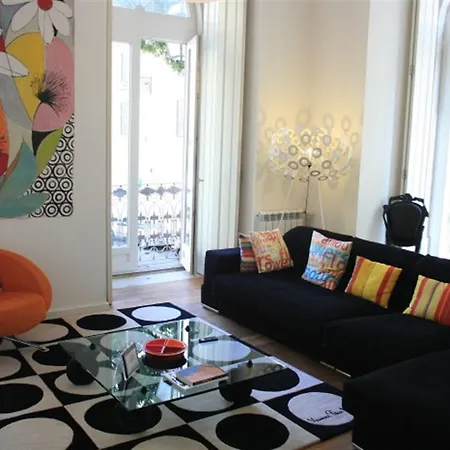 Wonderful 3 Bedroom Apartment In Lisbon *